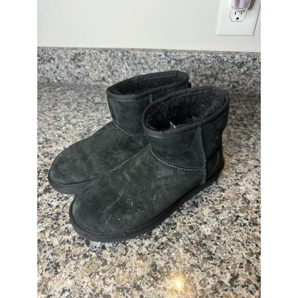 UGG Australia Shoes - UGG Women's Boots Size 7